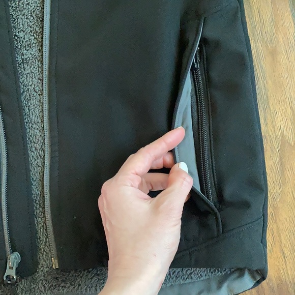 Columbia Omni-Shield jacket EUC - Picture 7 of 11